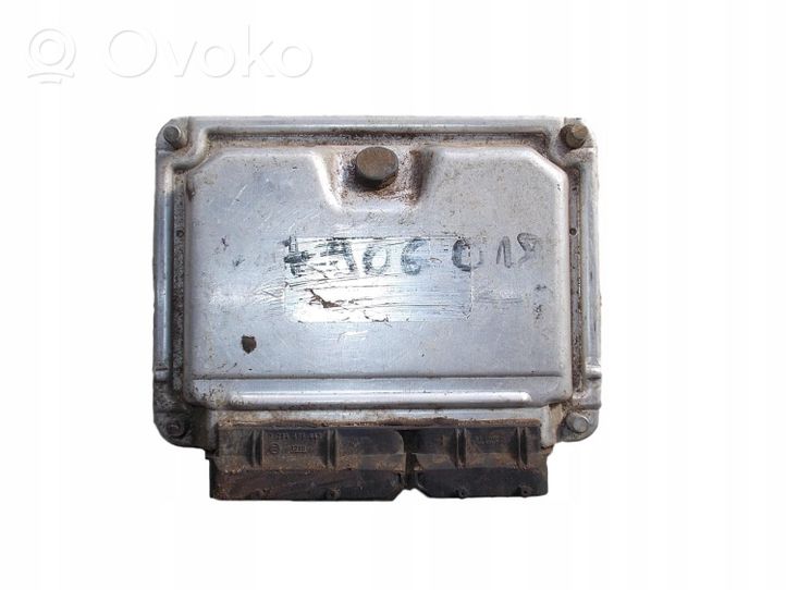 Volkswagen II LT Unité de commande, module ECU de moteur 0281010408