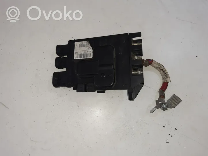 Renault Megane III Câble de batterie positif 243800011R