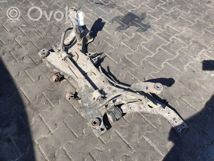 Volvo V50 Belka osi przedniej 