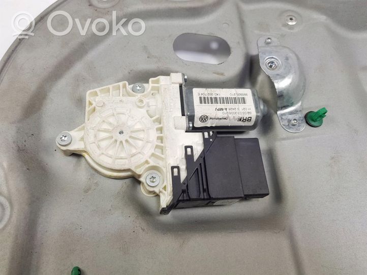 Volkswagen Touran I Elektryczny podnośnik szyby drzwi tylnych 1T0839730J