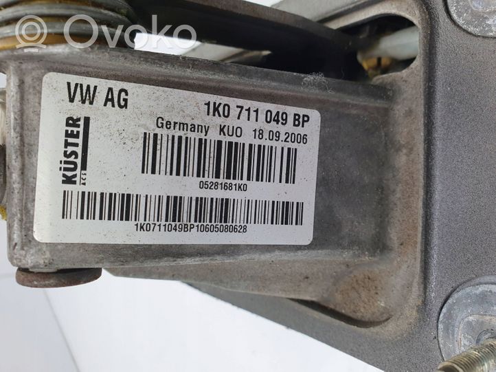 Volkswagen Golf V Câble de changement de vitesse 1K0711049BP