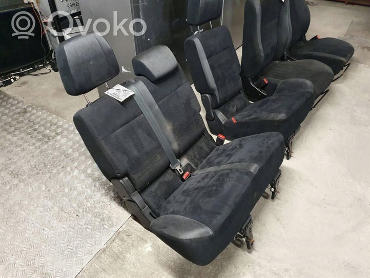 Mitsubishi Pajero Fotele / Kanapa / Komplet 3 DRZWIOWY