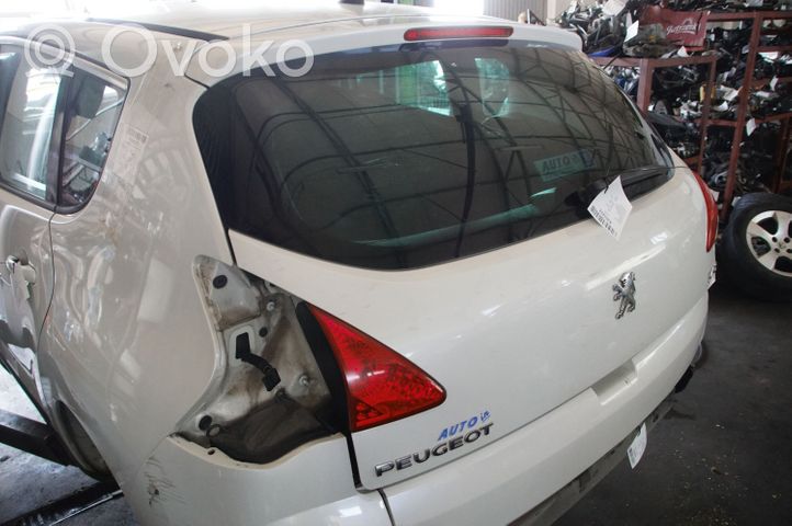 Peugeot 3008 I Takaluukun/tavaratilan kansi KWE