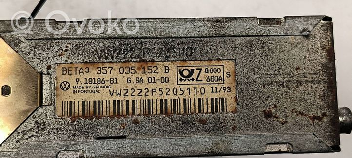 Renault Master II Cadre, panneau d'unité radio / GPS 357035152D