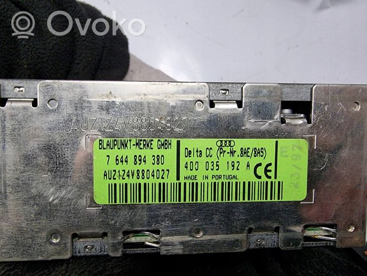 Audi A8 S8 D2 4D Cadre, panneau d'unité radio / GPS 4D0035192A