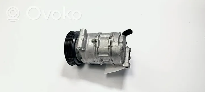 Audi A4 S4 B9 8W Ilmastointilaitteen kompressorin pumppu (A/C) 8W0816803L