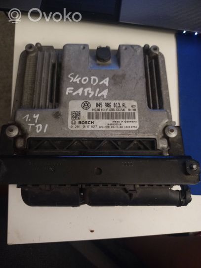 Skoda Fabia Mk2 (5J) Komputer / Sterownik ECU silnika 045906013AL