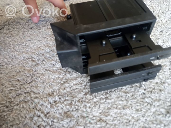 Audi A3 S3 8L Tappetino cassetto/ripiano consolle centrale 8L0864119