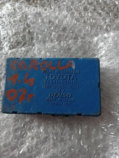 Toyota Corolla E120 E130 Module confort 8264102040