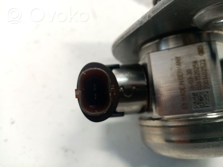 BMW 3 F30 F35 F31 Polttoaineen ruiskutuksen suurpainepumppu 13517642466