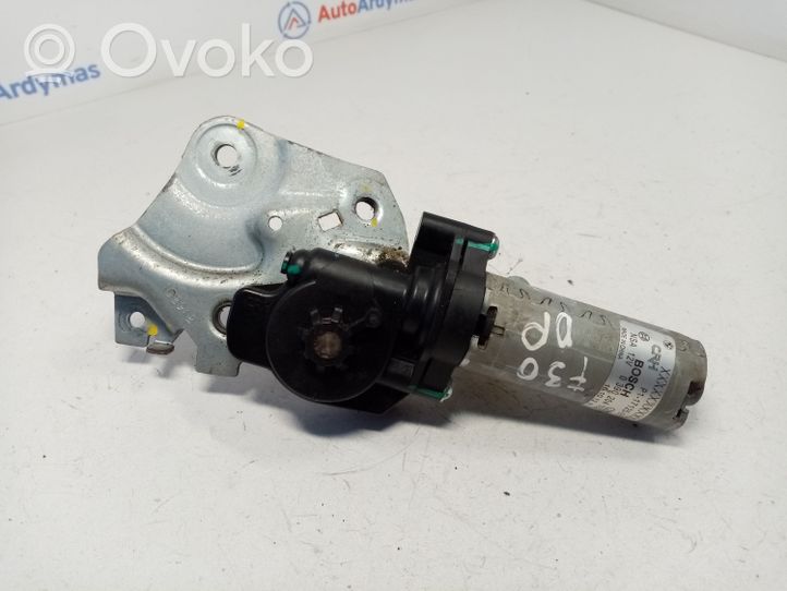 BMW 3 F30 F35 F31 Motorino di regolazione del sedile P11712501