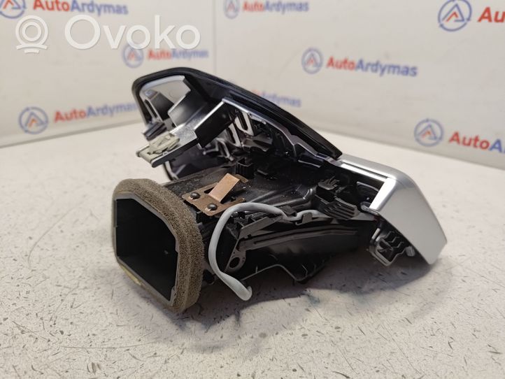 BMW 3 G20 G21 Šoninės oro grotelės 6848617