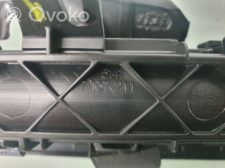 BMW X5 E70 Galinė lango užuolaidėlė 7137211