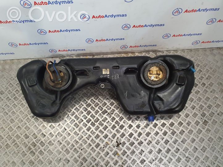 BMW 1 E81 E87 Serbatoio del carburante 16117283801