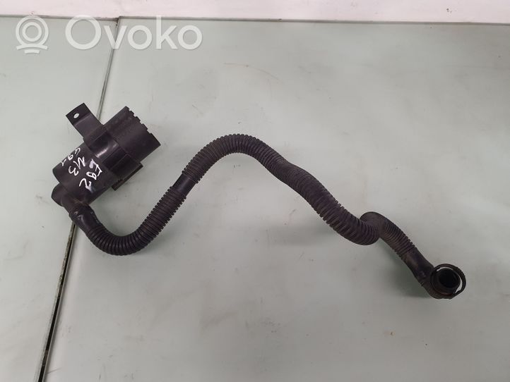 BMW M3 Sfiato/tubo di sfiato/tubo flessibile 16132283491