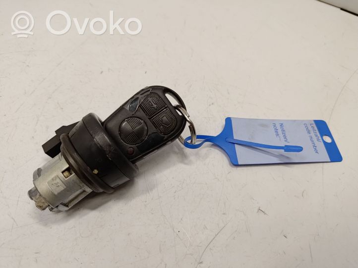 BMW 5 E39 Juego de cerradura y set ECU del motor 7785540