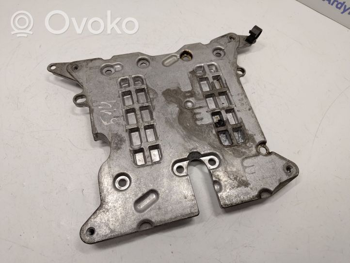 BMW 2 F22 F23 Kita variklio skyriaus detalė 11617608759