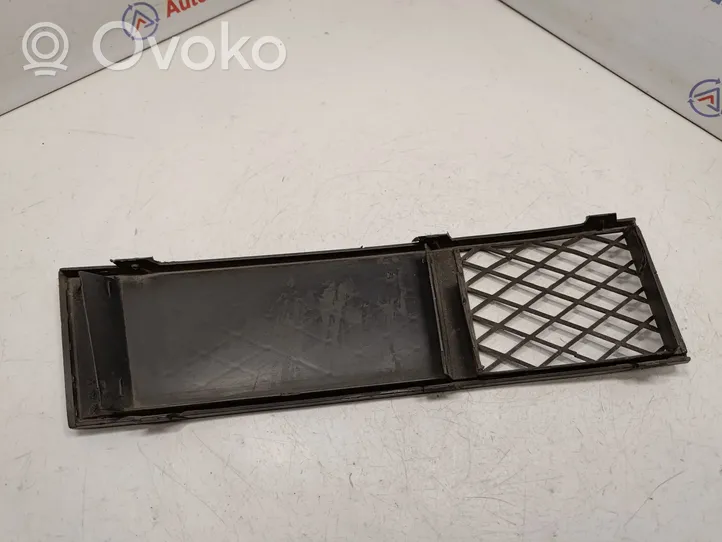 BMW 7 F01 F02 F03 F04 Grille inférieure de pare-chocs avant 51117186505