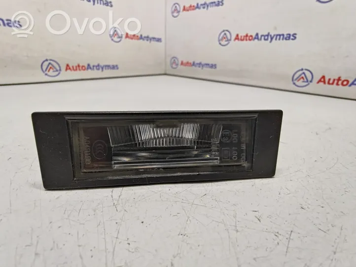 BMW 1 E81 E87 Lampa oświetlenia tylnej tablicy rejestracyjnej 7165735