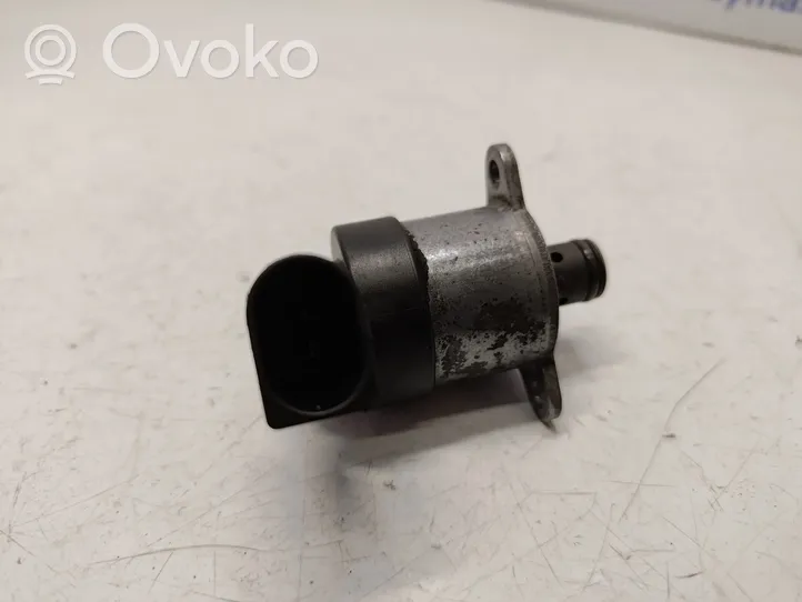 BMW 3 E92 E93 Fuel pressure regulator 0928400560