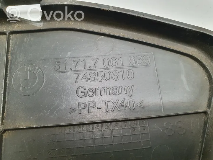 BMW 5 E60 E61 Radiatoru paneļa sānu daļa (televizors) 7061889