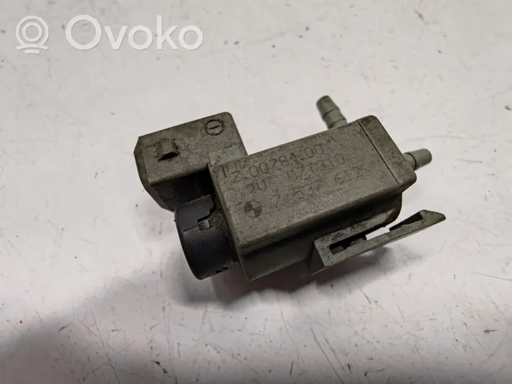 BMW 5 E39 Valve vacuum 7537612