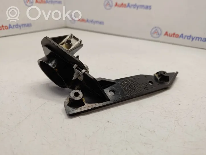 BMW 3 E90 E91 Fender mounting bracket 7058447