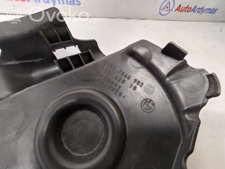 BMW 5 E60 E61 Altra parte del vano motore 51717046901