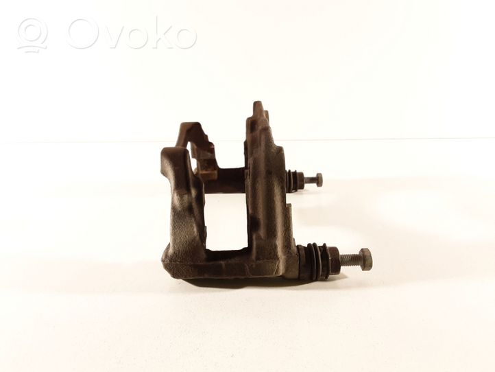 Mini Clubman F54 Supporto della pinza del freno anteriore 49044B