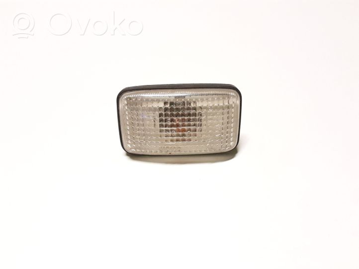 Nissan X-Trail T30 Front fender indicator light 5320