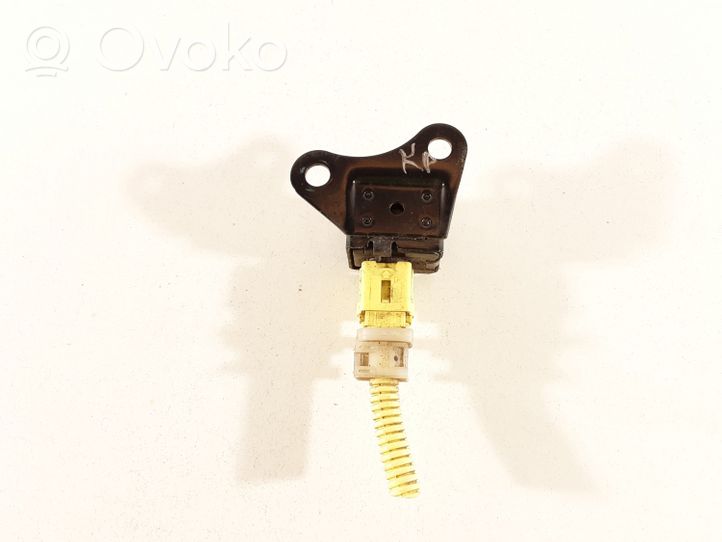 Toyota Prius (XW10) Sensore d’urto/d'impatto apertura airbag 8917447020