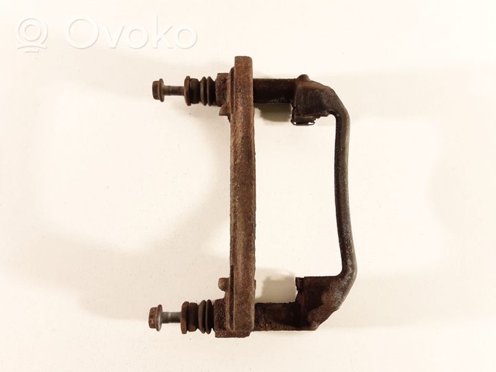 Toyota Auris E180 Supporto della pinza del freno anteriore 701446AD