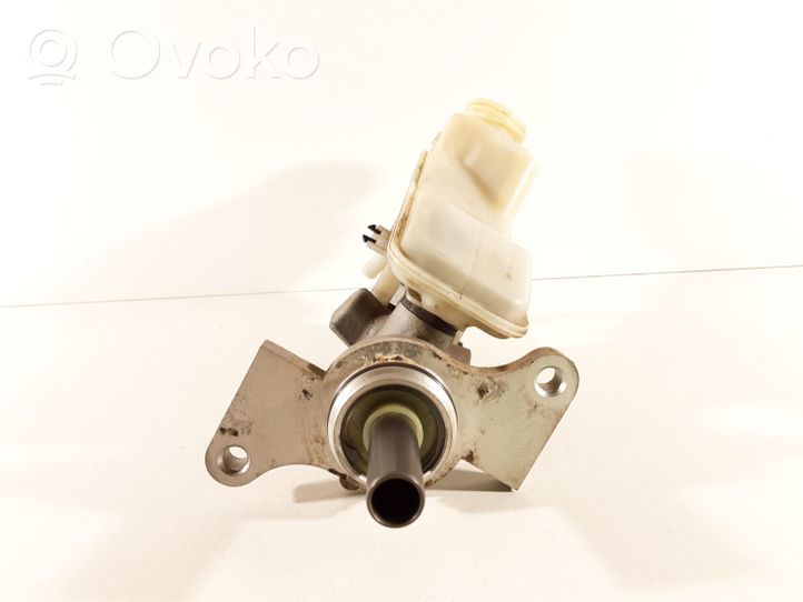 Toyota Corolla E120 E130 Główny cylinder hamulca 744712514