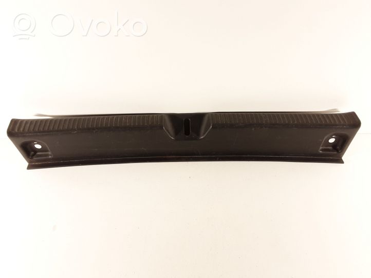 Toyota Corolla E120 E130 Protection de seuil de coffre 6471602050