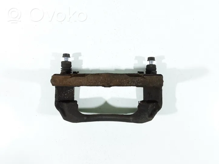 Mazda CX-3 Supporto della pinza del freno anteriore 057