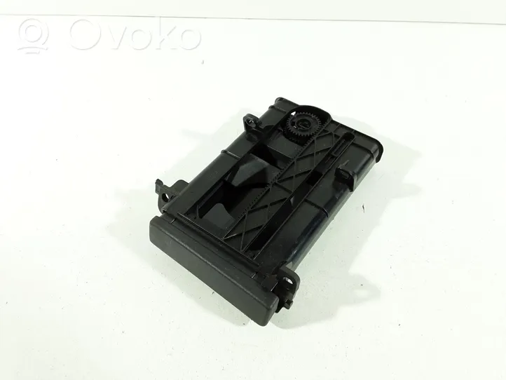 Toyota Auris 150 Cup holder 5562002110