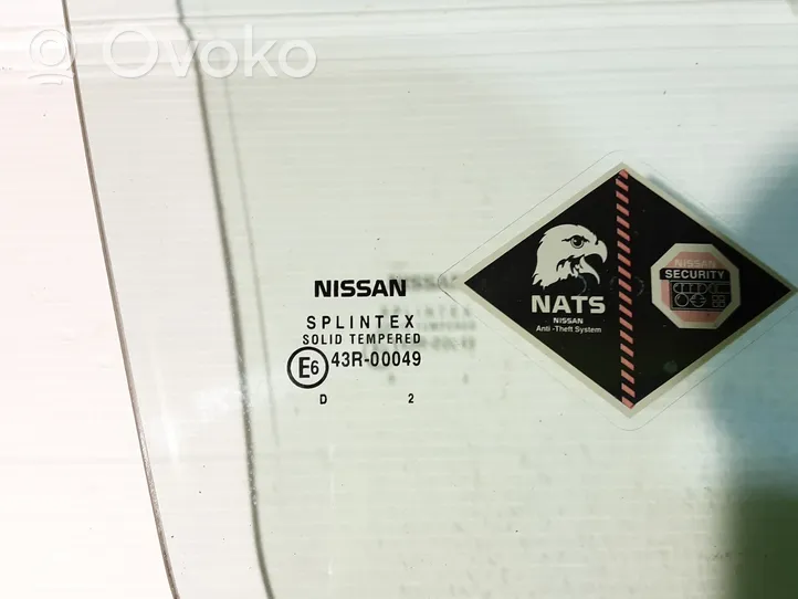 Nissan Primera Vitre de fenêtre porte avant (4 portes) 43R00049