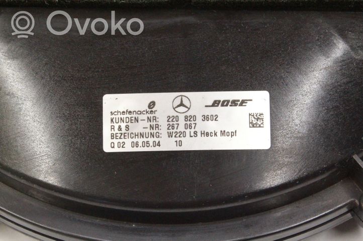 Mercedes-Benz S W220 Subwoofer-bassokaiutin 2208203602