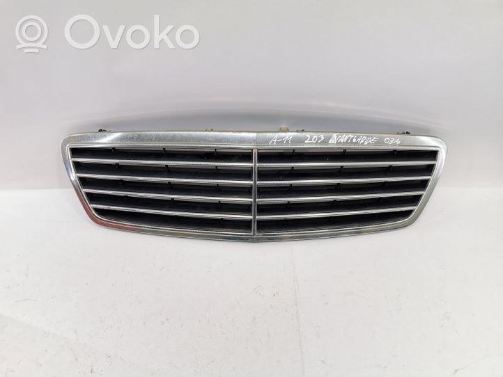 Mercedes-Benz C W203 Muu korin osa A2038800183