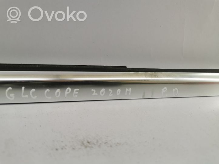 Mercedes-Benz GLC X253 C253 Door glass trim 