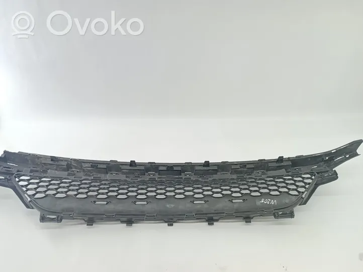 Mercedes-Benz C W205 Grille inférieure de pare-chocs avant A2058856204