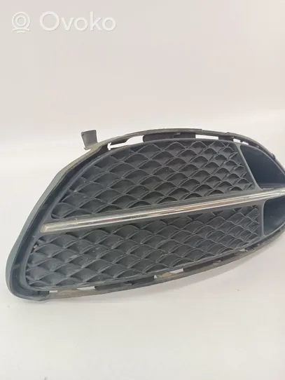 Mercedes-Benz E W212 Front bumper lower grill A2128852822