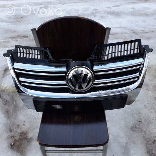 Volkswagen Jetta V Maskownica / Grill / Atrapa górna chłodnicy 1K5853651