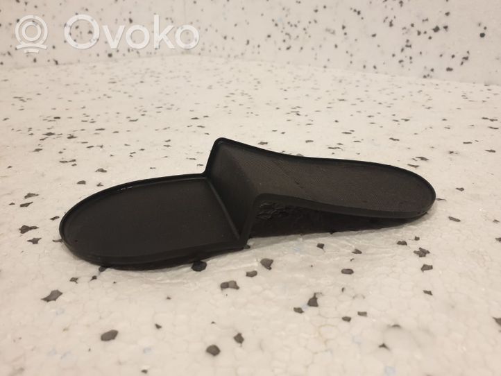 Subaru Outback Puodelių laikiklio guminis paklotėlis 92177AG030