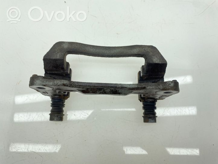 Subaru Legacy Support d'étrier arrière 26625AG030