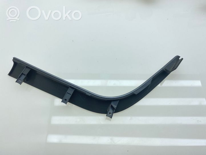 Subaru Legacy Radion/GPS-laitteen pääyksikön kehys 66077AG08A