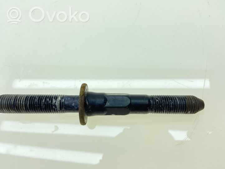 Subaru Legacy Autres pièces de suspension avant 901370009