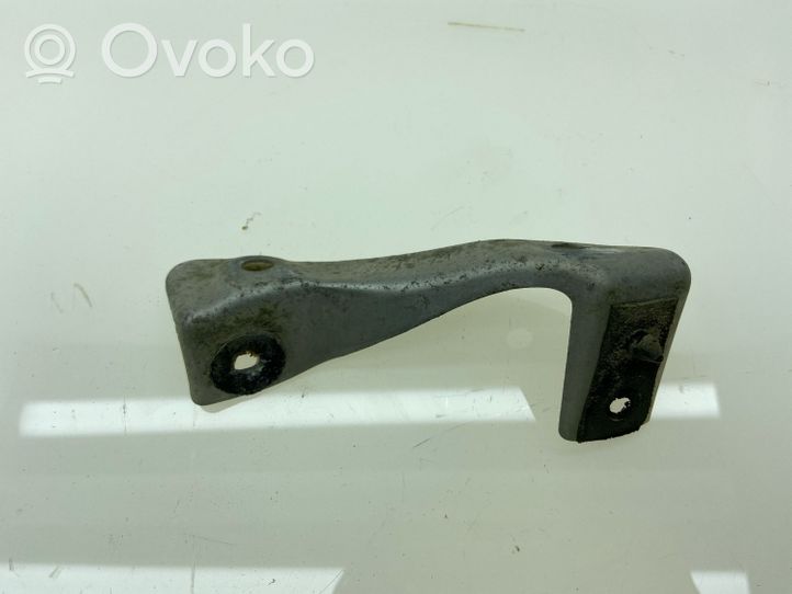 Subaru Legacy Staffa angolare del supporto di montaggio del paraurti 57707AG39A