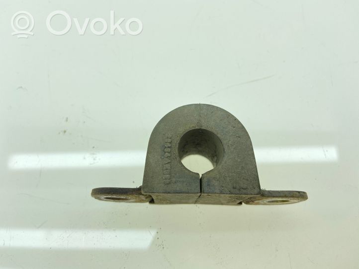 Subaru Outback Stabilizatora stieņa bukse / turētājs 20464AE020