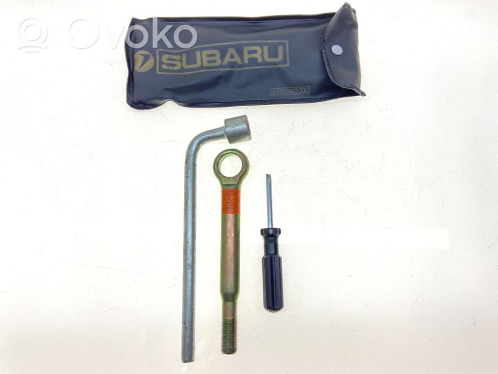 Subaru Outback Set di attrezzi 97010AG000